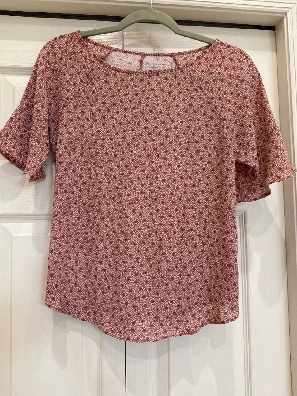 Loft outlet blouse, flowy, like new, xs petite.